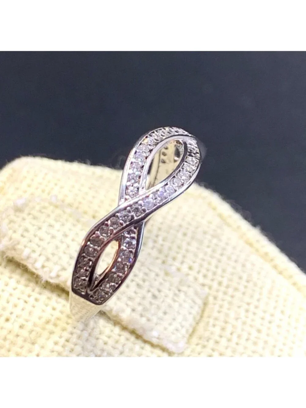 Cubic Zirconia Tapered Open Twist Sterling Silver 925 Channel Band Ring Size 9